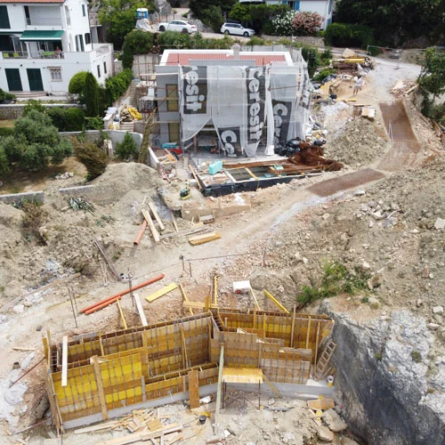 Hans Haller working on the construction of Villa Marim, Krk