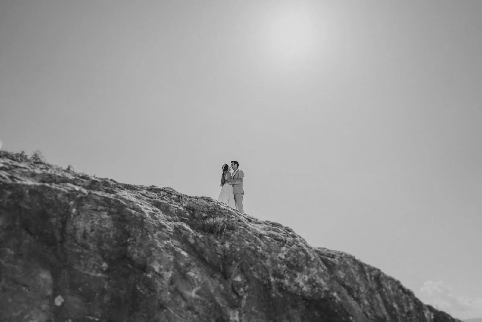 Wedding silhouette on the cliff above the Adriatic — Villa Marim, Stara Baška
