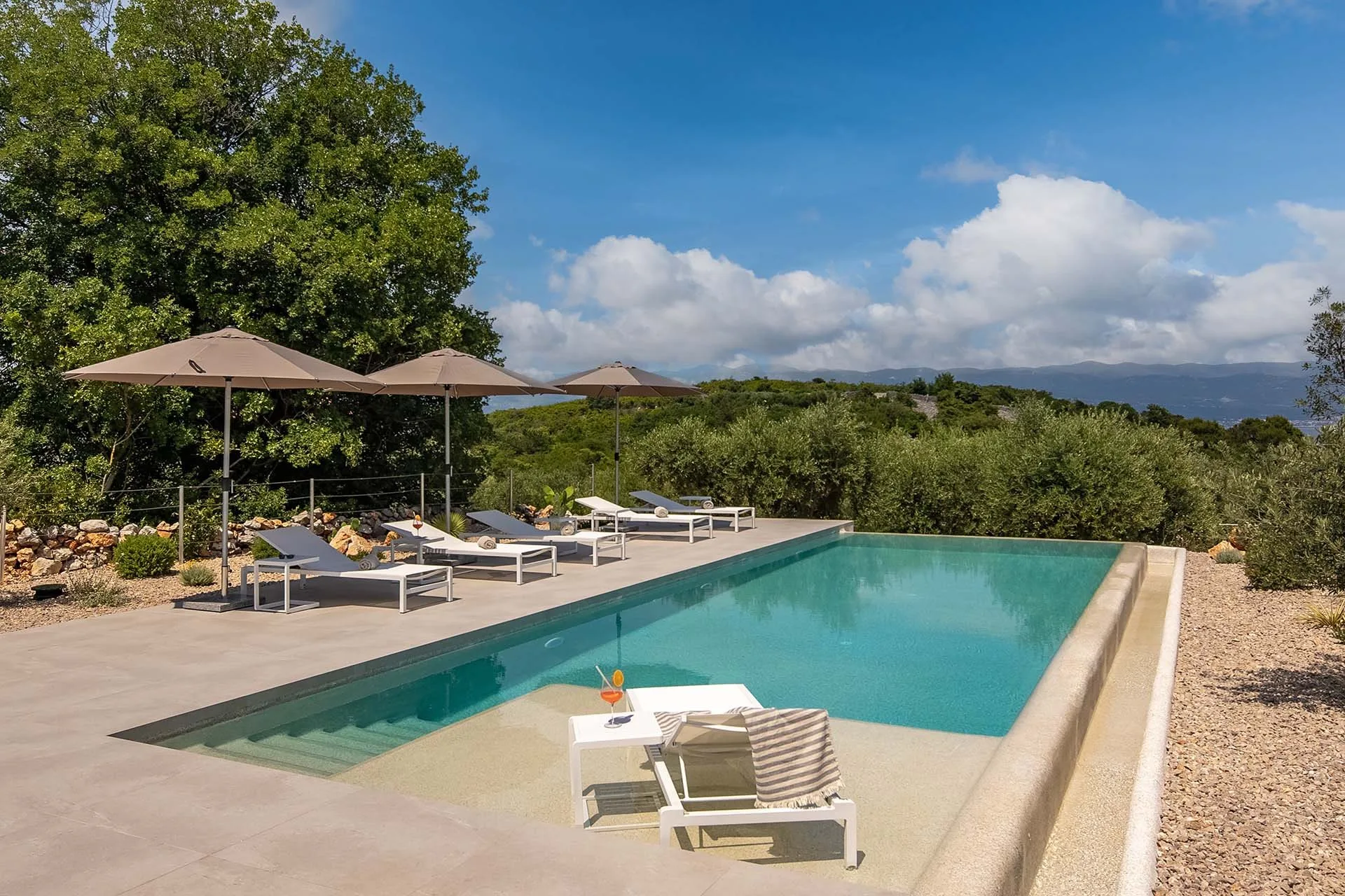 Villa Moana — pool