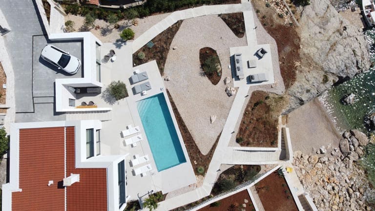 Villa Marim - Large property directly by the sea